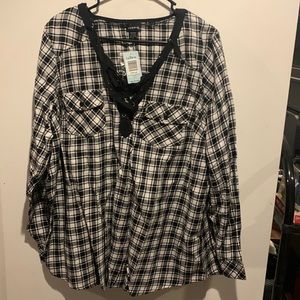 Torrid black and white plaid shirt